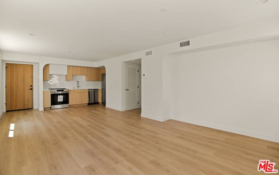 2669 Benedict St unit: 1