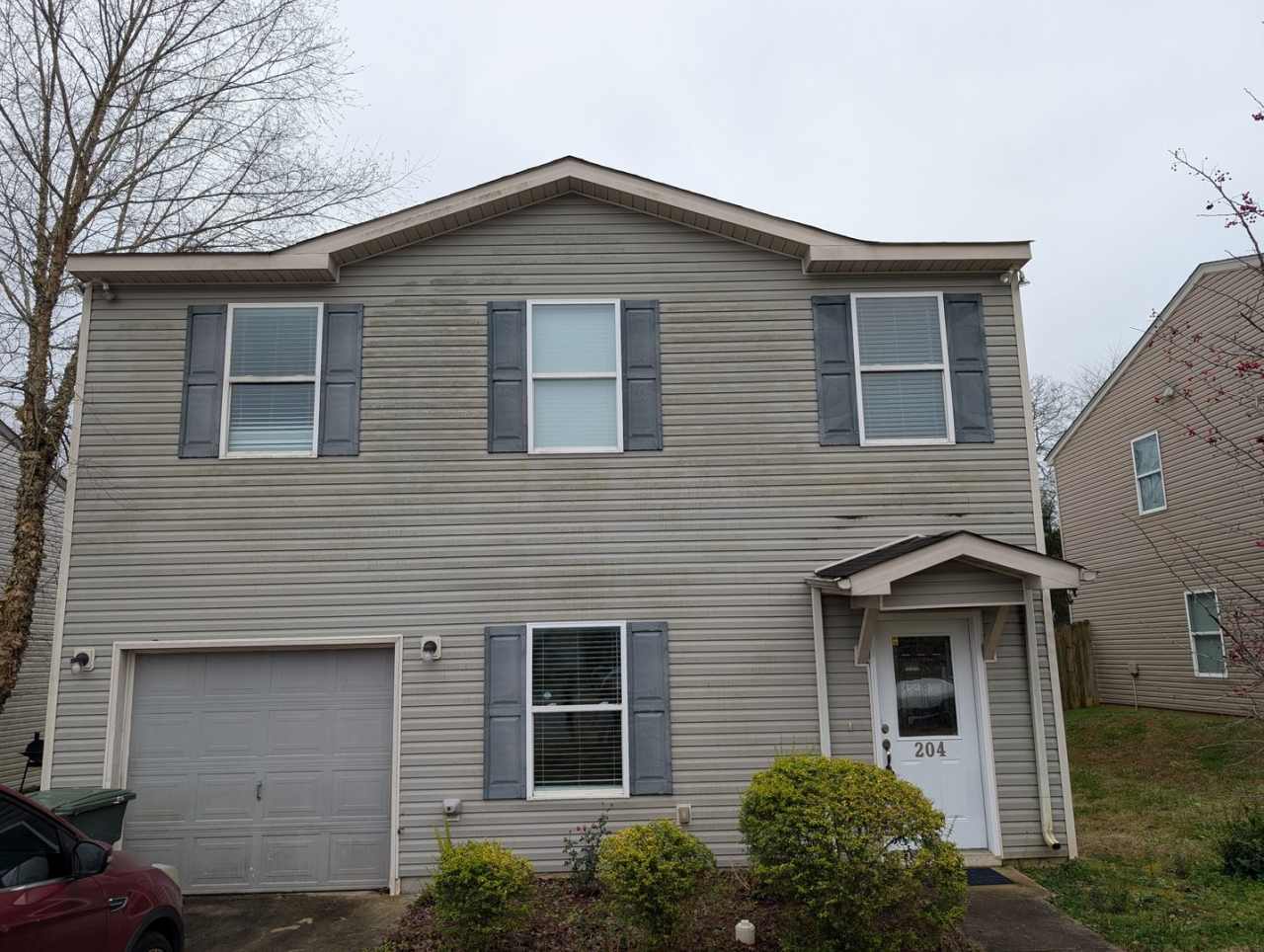 204 Valleyside Drive NE