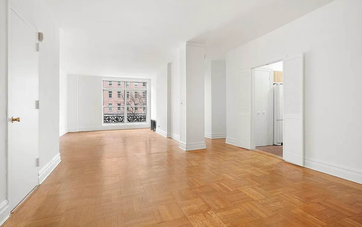 600 W 115th St Apt 42