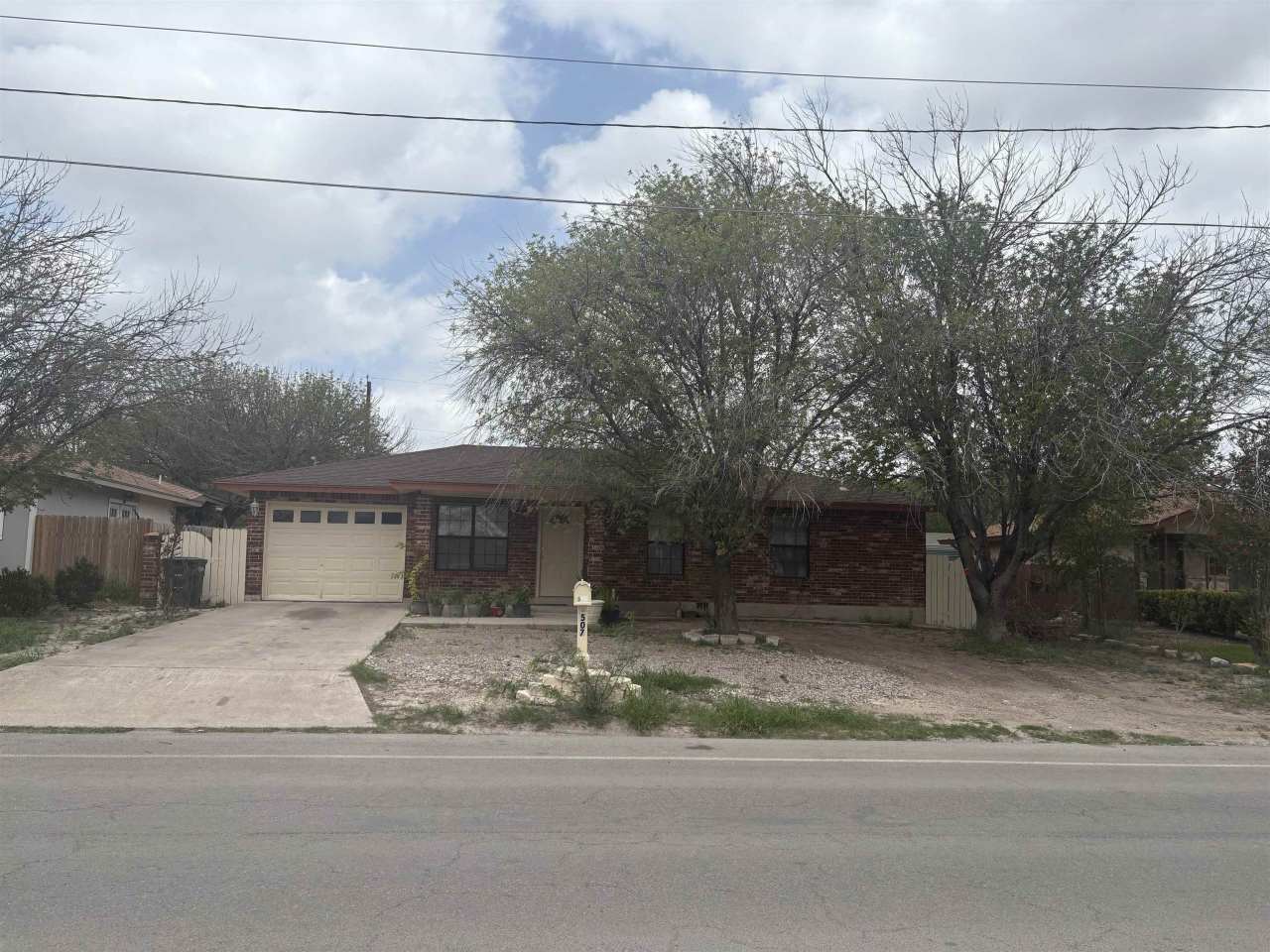 507 W 15th Street