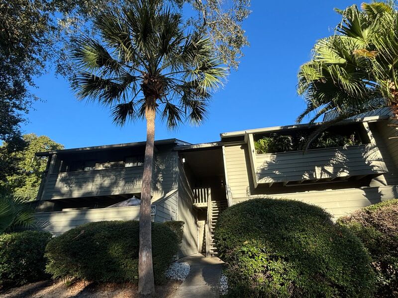 1155 Village Creek Ln