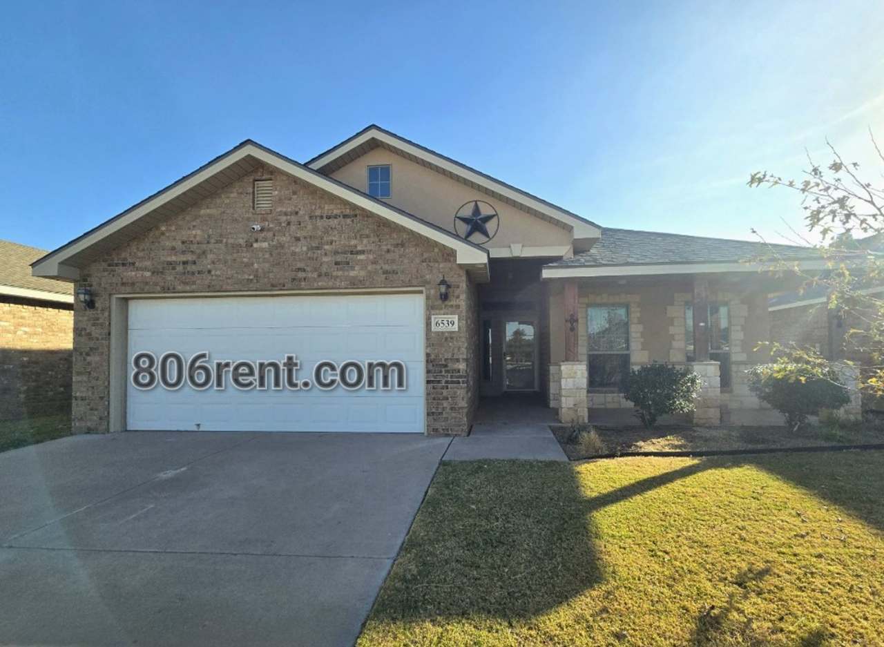 Beautiful 3/2/2 in Frenship ISD