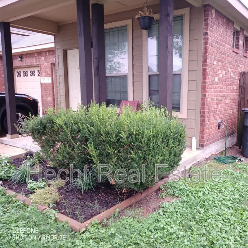 913 Brown Rock Drive - 1