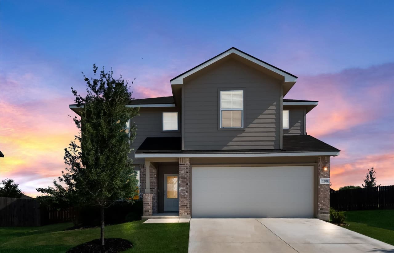 *MOVE IN SPECIAL: HALF OFF OF DECEMBER 2025 RENT, IF MOVED IN BY NOVEMBER 2025*