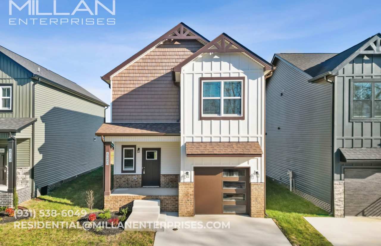 Contemporary 3-Bedroom Beauty with Walk-In Closet and Tile Shower Retreat
