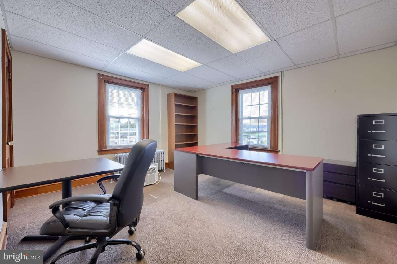 135 ROTHSVILLE STATION Road