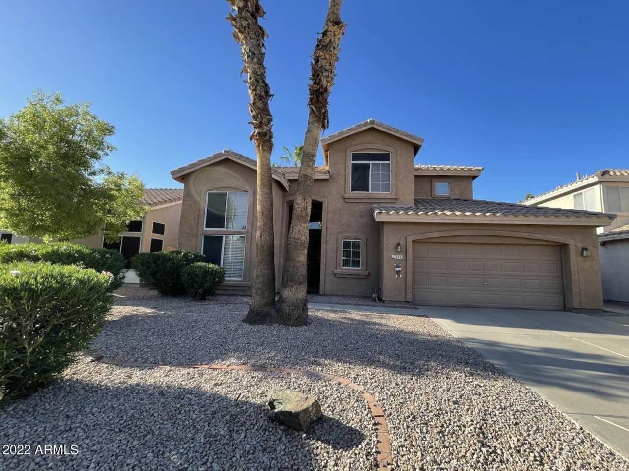 2742 W IVANHOE Street