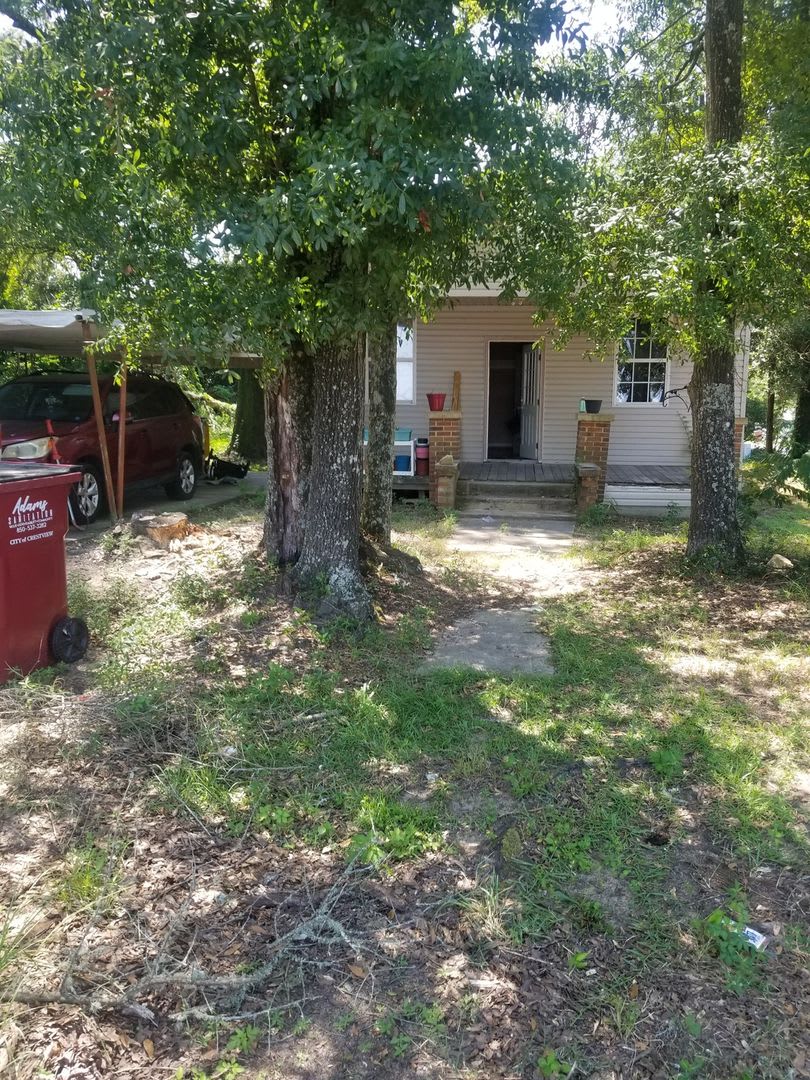 Charming 2BR House in Crestview