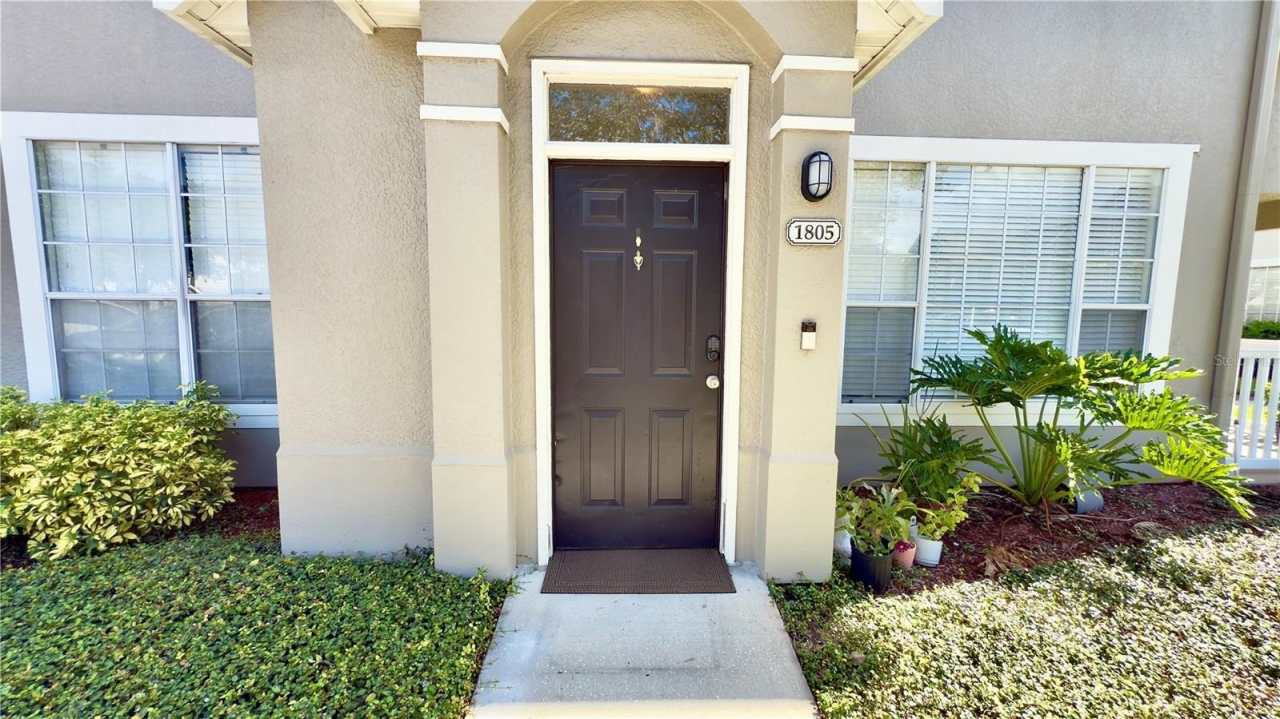 9005 LEE VISTA BOULEVARD