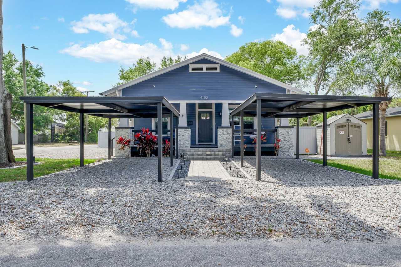 Live in Style – Modern 2BED/2BATH Seminole Heights Rental with Historic Charm!