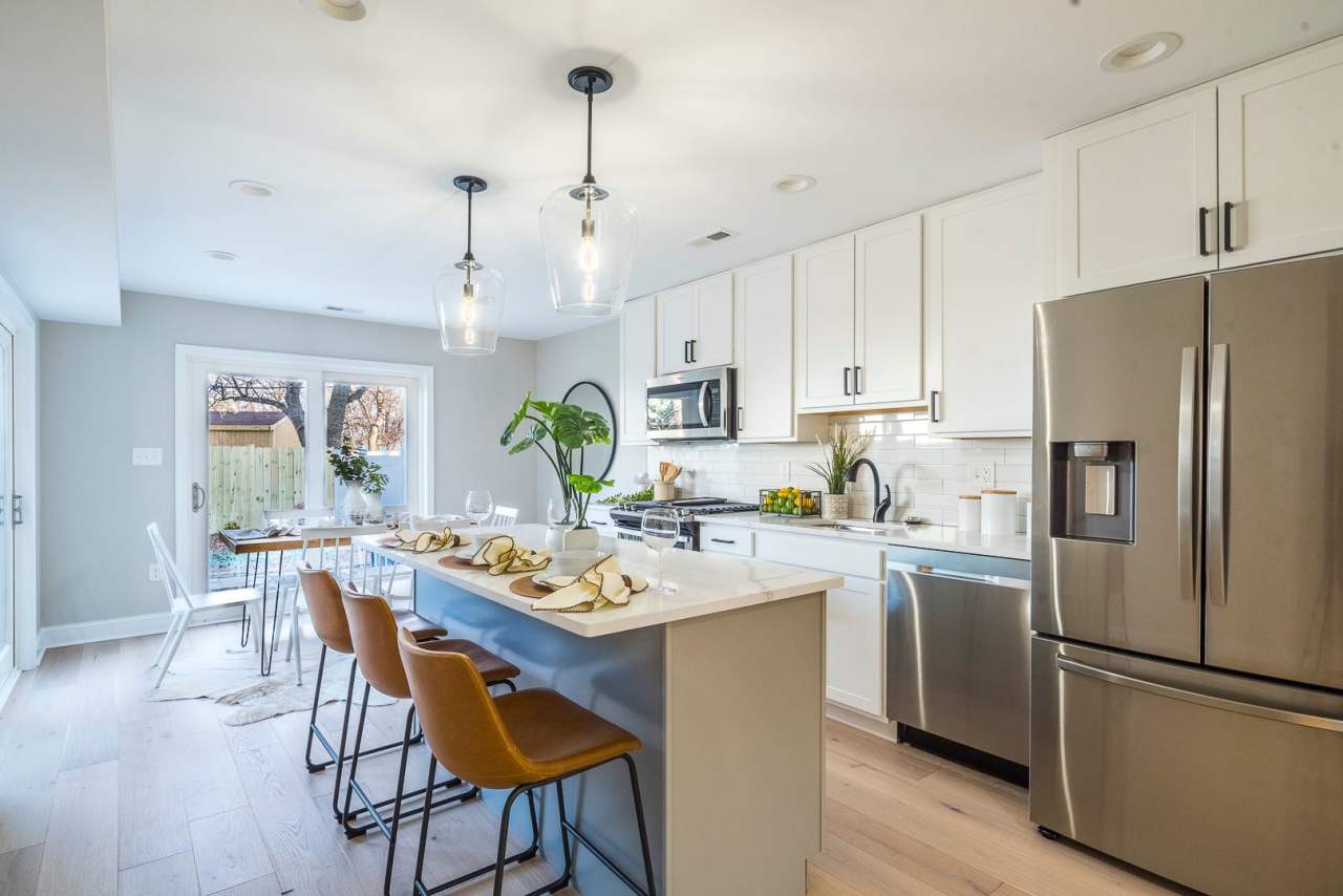 Natural-Light Stunner Near Eastern Market  Riverwalk