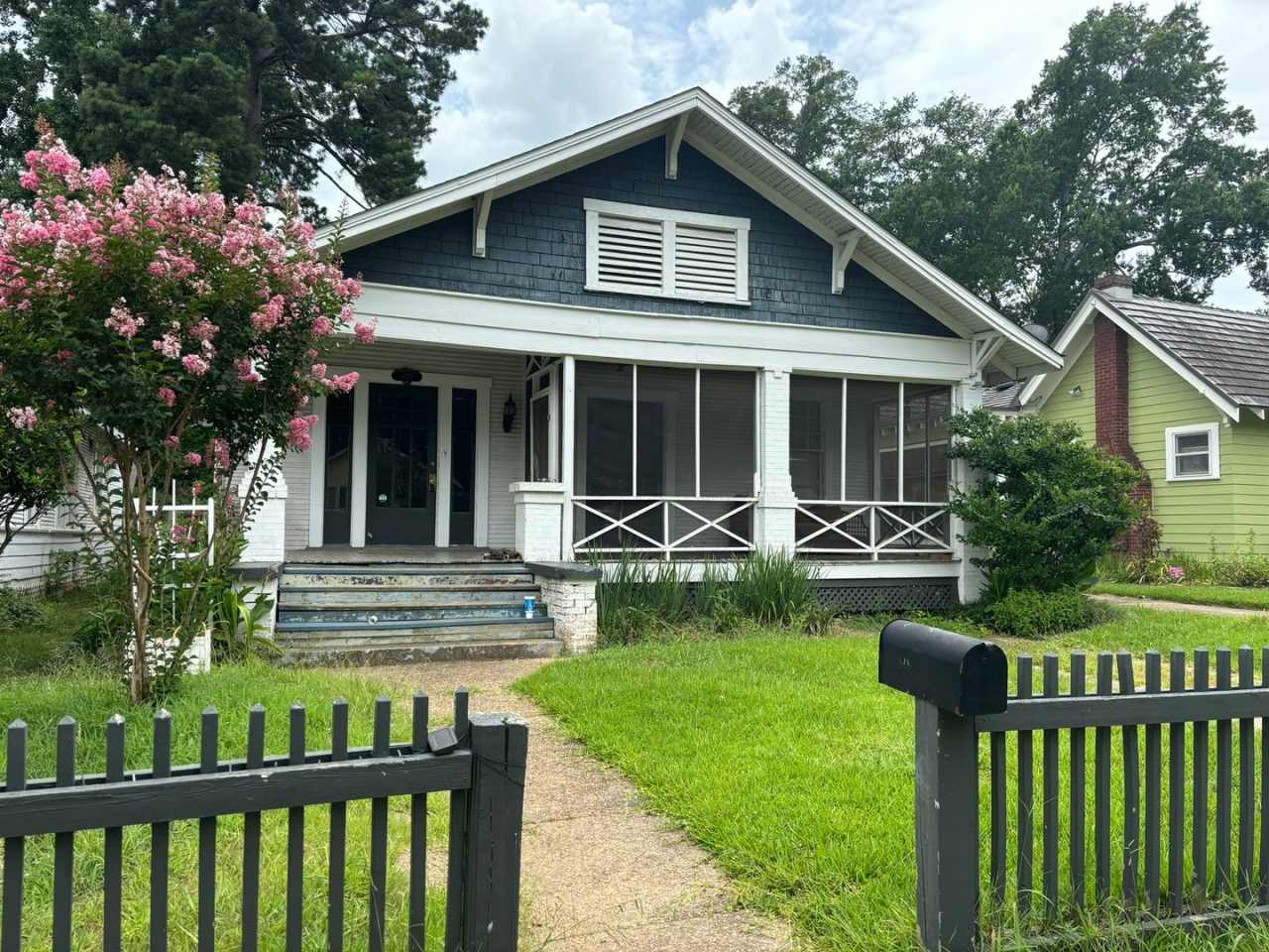 Southern Charm at its best!