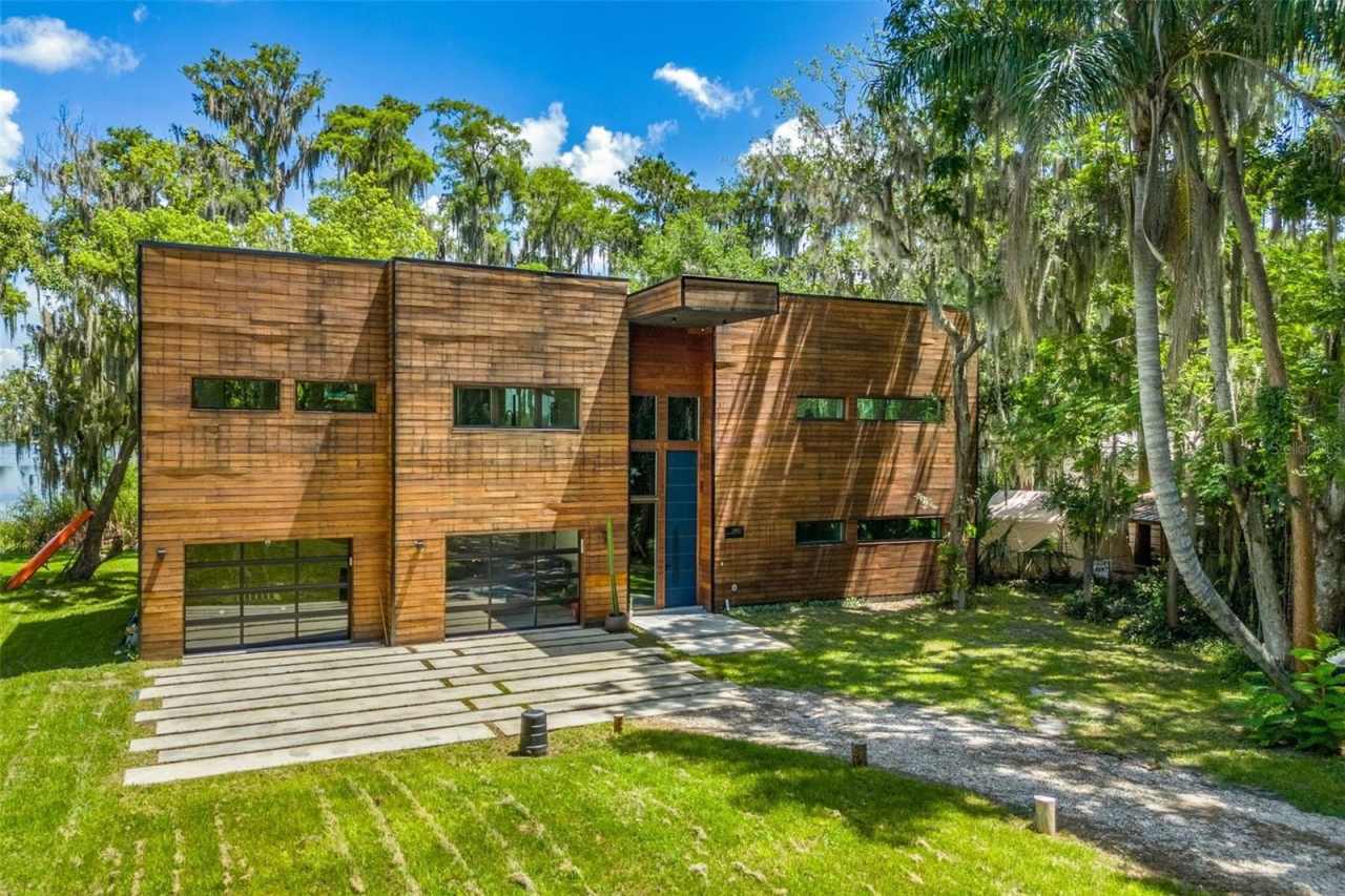 3807 S SEMORAN BOULEVARD