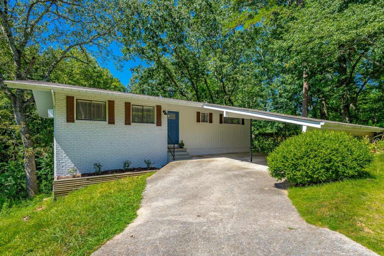 4 Bedroom Red Bank home!