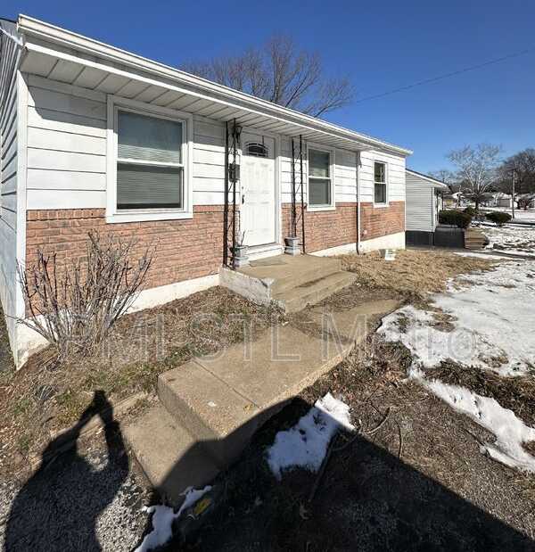 325 Caithness Road