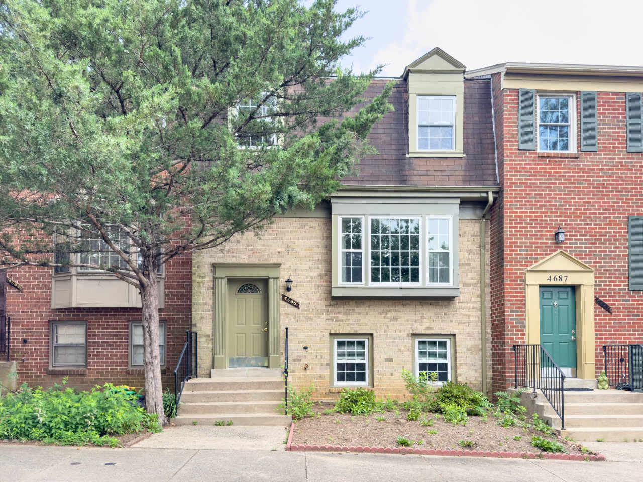 4685 Forestdale Drive - 1