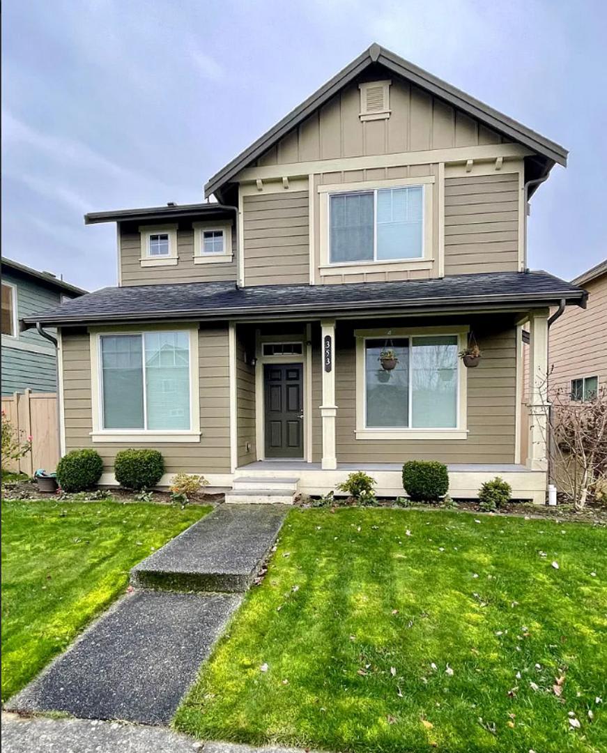Fantastic 3 Bedroom 2.5 Bath Home in Cordata!
