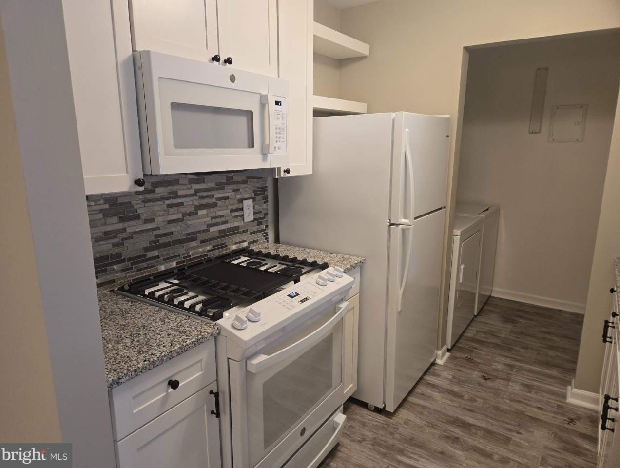 2109 JEFFERSON Court