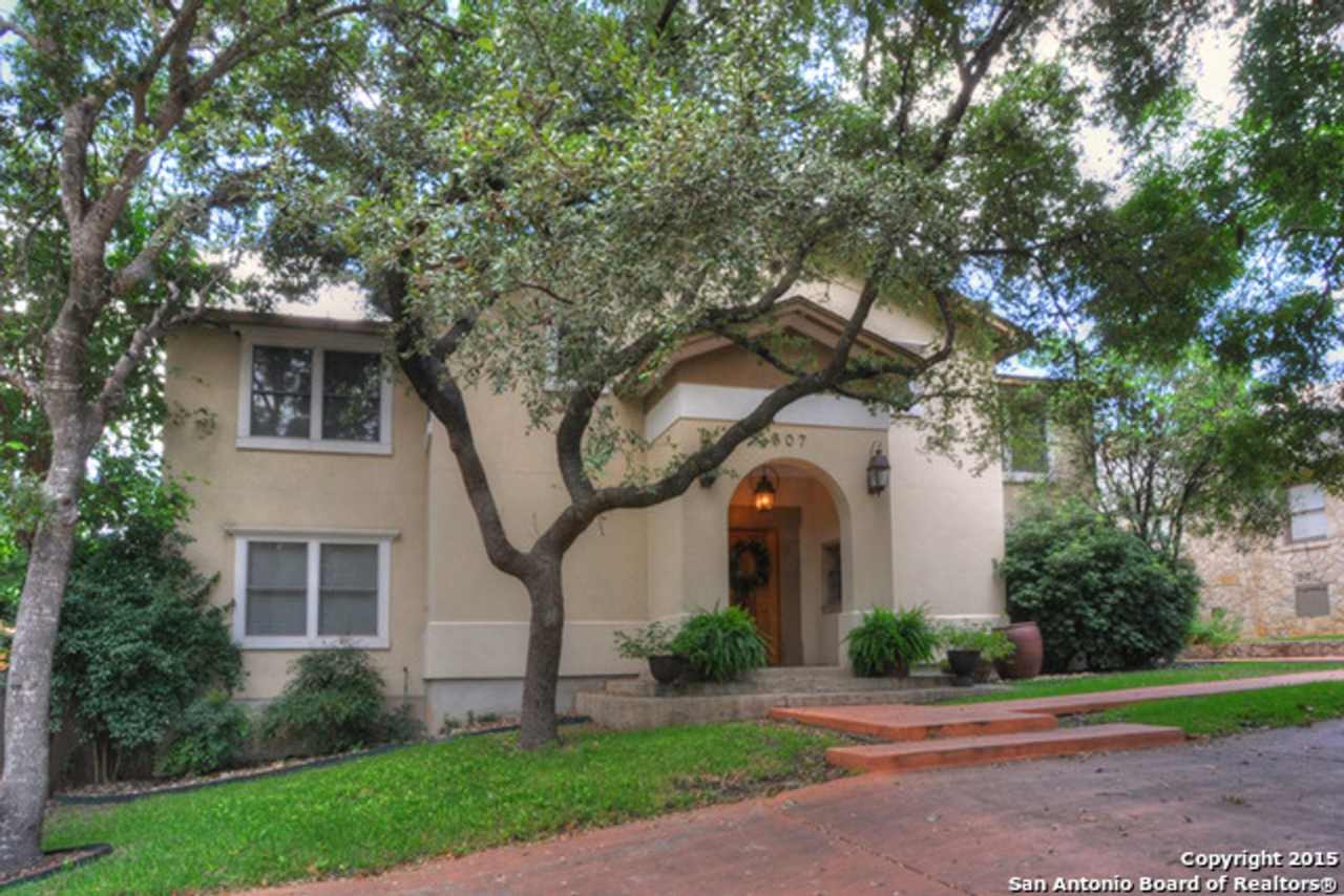 Magnificent 6-Bedroom, 5-Full Bath in Terrel Hills