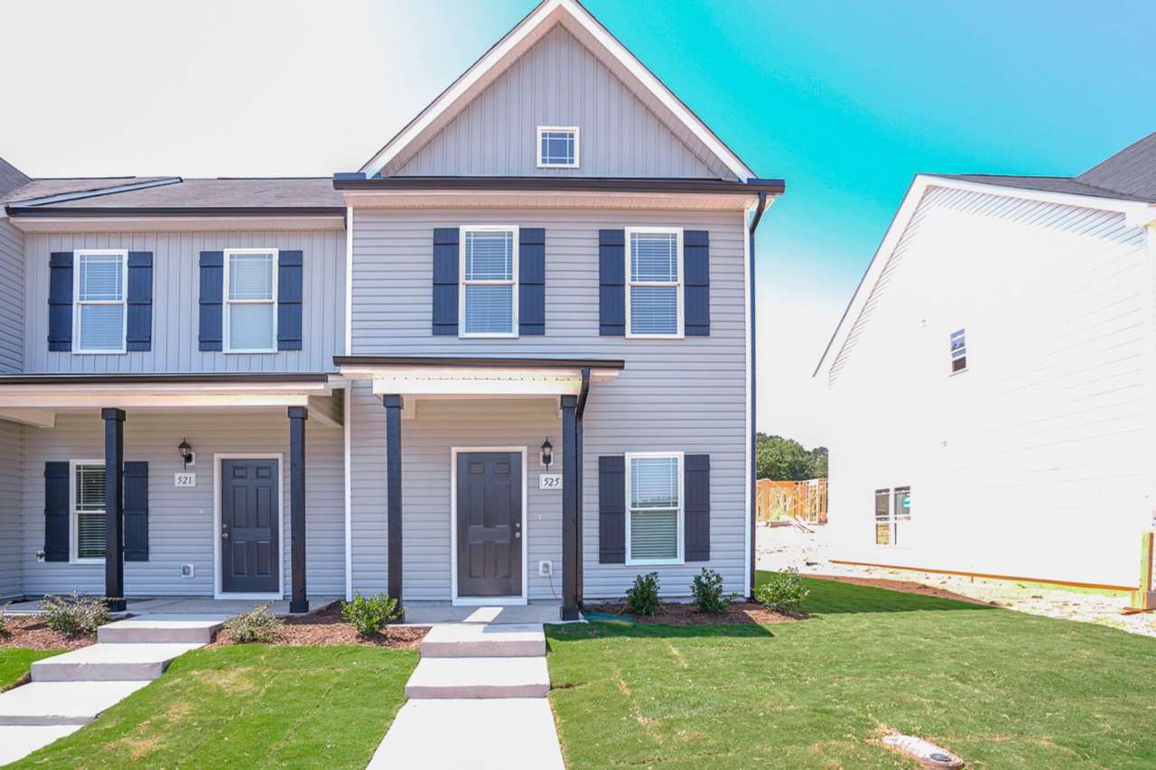 2 Bedroom Townhome-Downtown Clayton