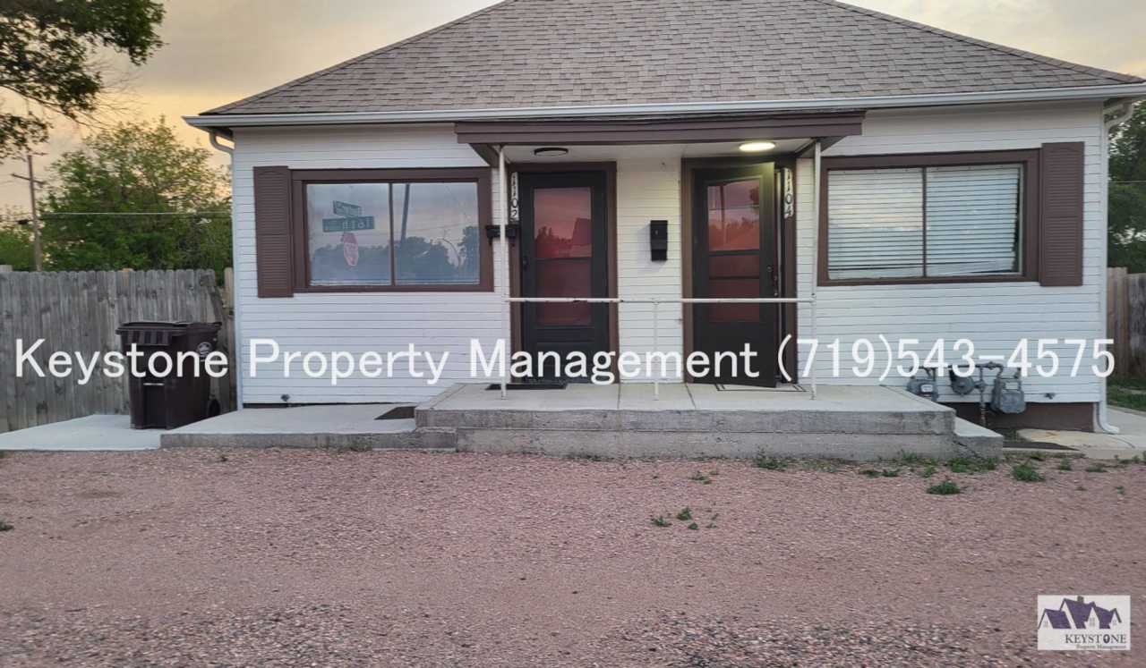 Pet Friendly! Small Dog Allowed - Duplex - 1 Bedroom/1 Bathroom/1 Car Garage for Storage $875/$875