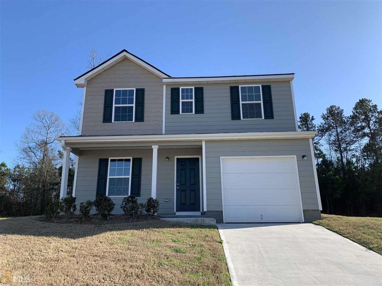 Wow! Like new, 3 bed, 2.5 baths, tile floors, 1 car garage, side by side fridge, huge master suite, must see!