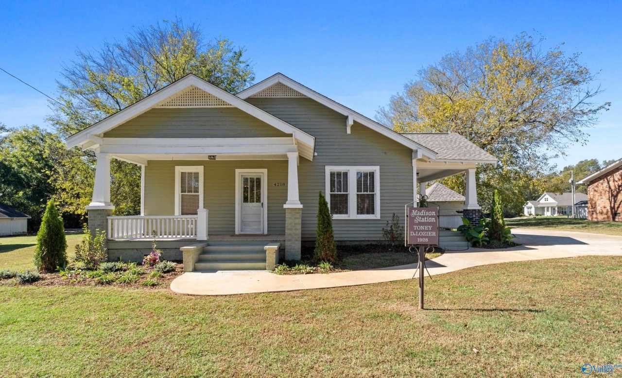 4218 Sullivan Street