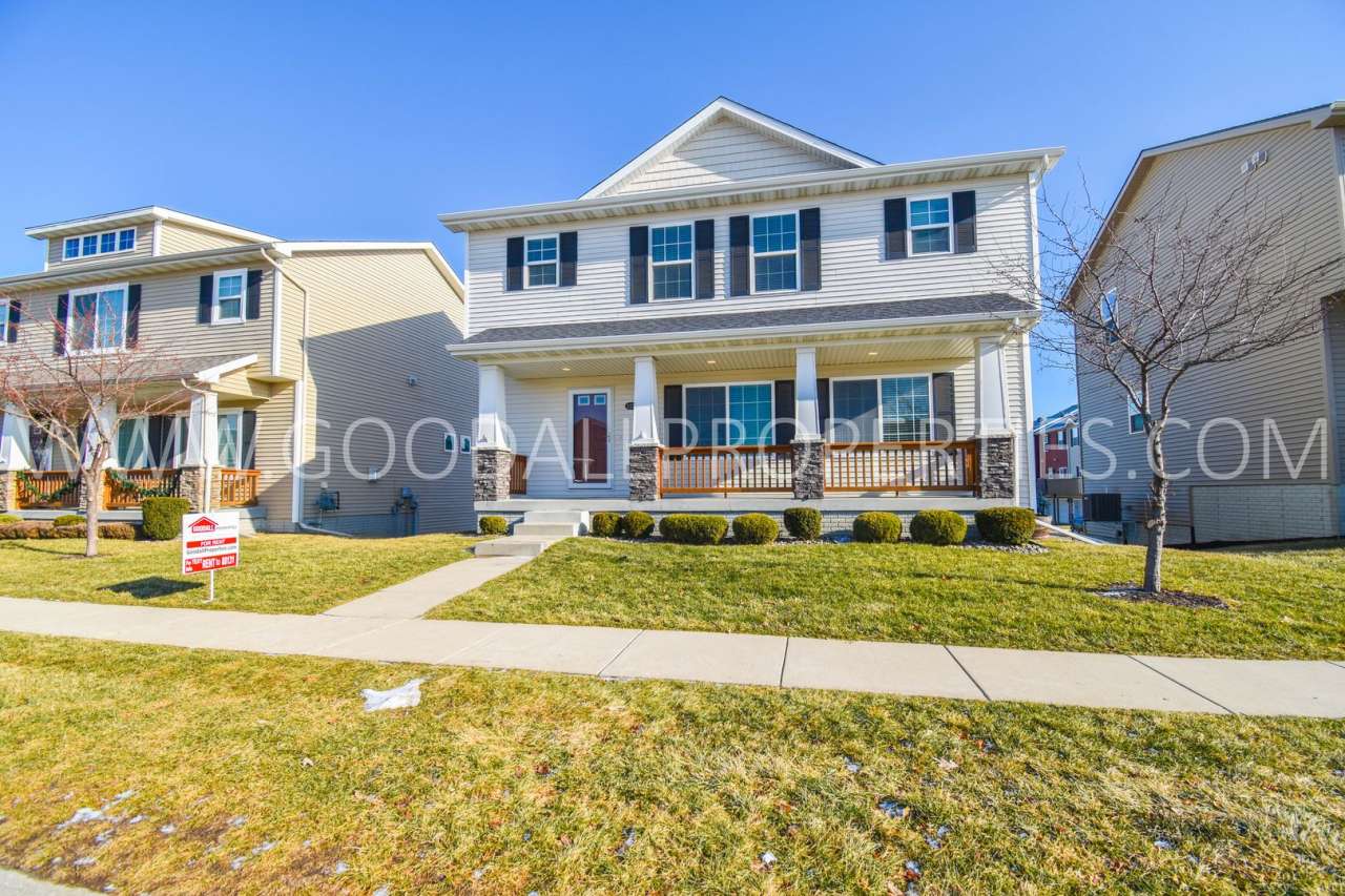 Glynn Village including pool and clubhouse access! 4 bedroom 2 1/2 bath home !