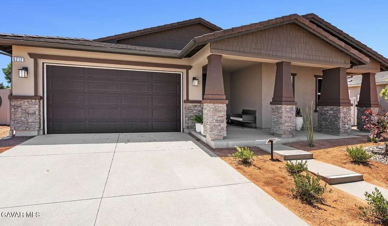 6212 W Pondera Street