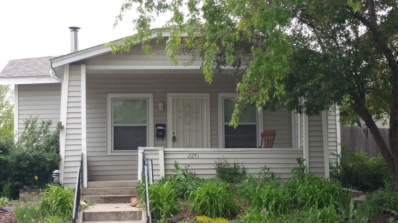 DU Charming 1920's Bungalow 2 Beds 1 Bath Available Now