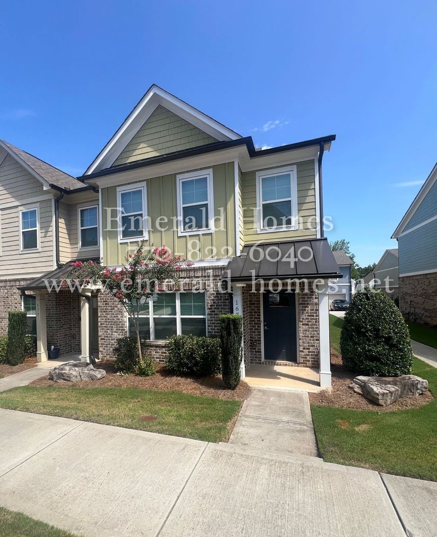 Stunning Corner 3 bedroom Townhome in Downtown Lawrenceville