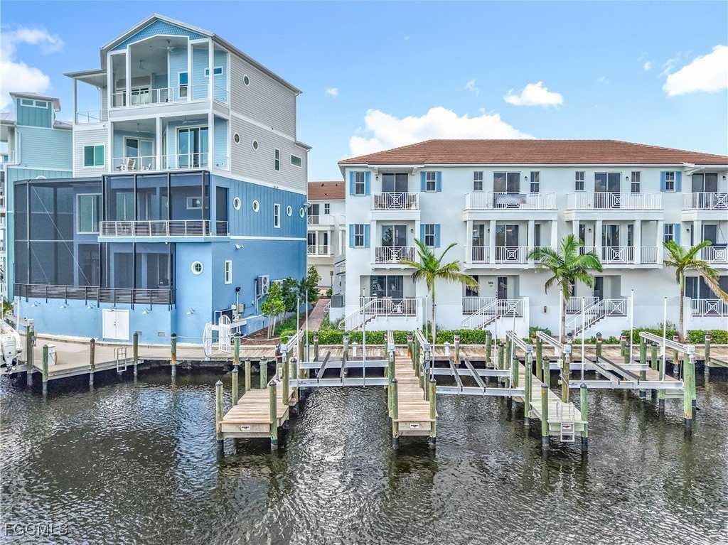 5816 SW Shell Cove Drive unit: 118