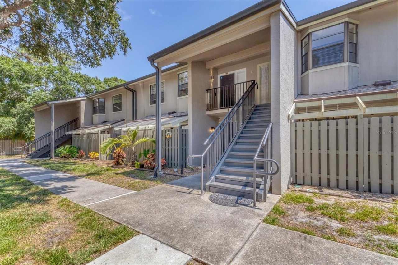 5611 SUMMER SIDE LANE