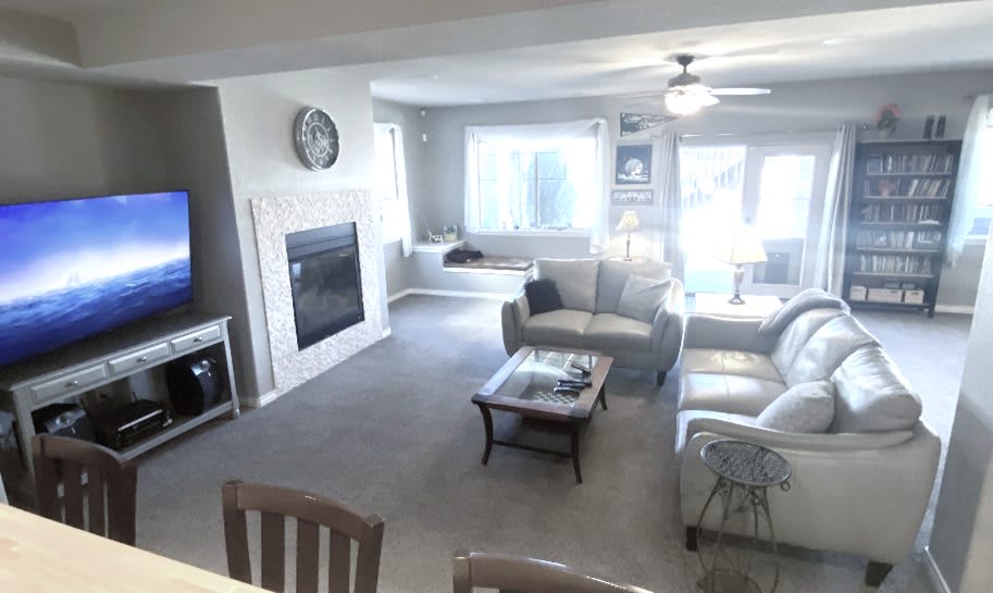 7660 South Blackstone Parkway