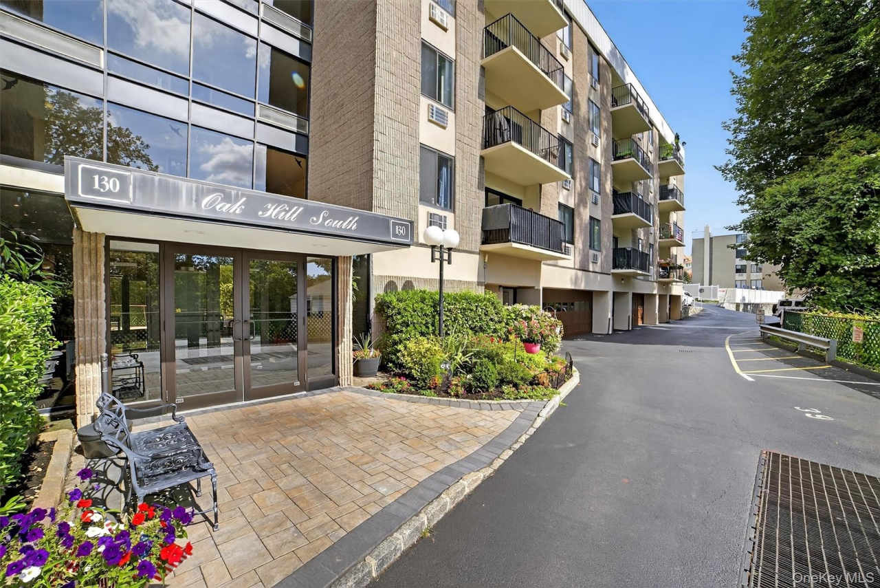 130 Colonial Parkway