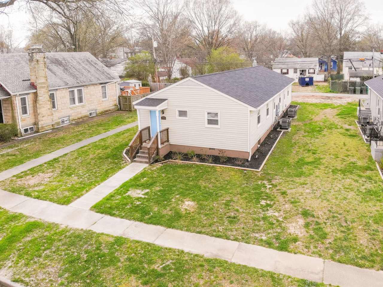 220 W 31st St, Unit A