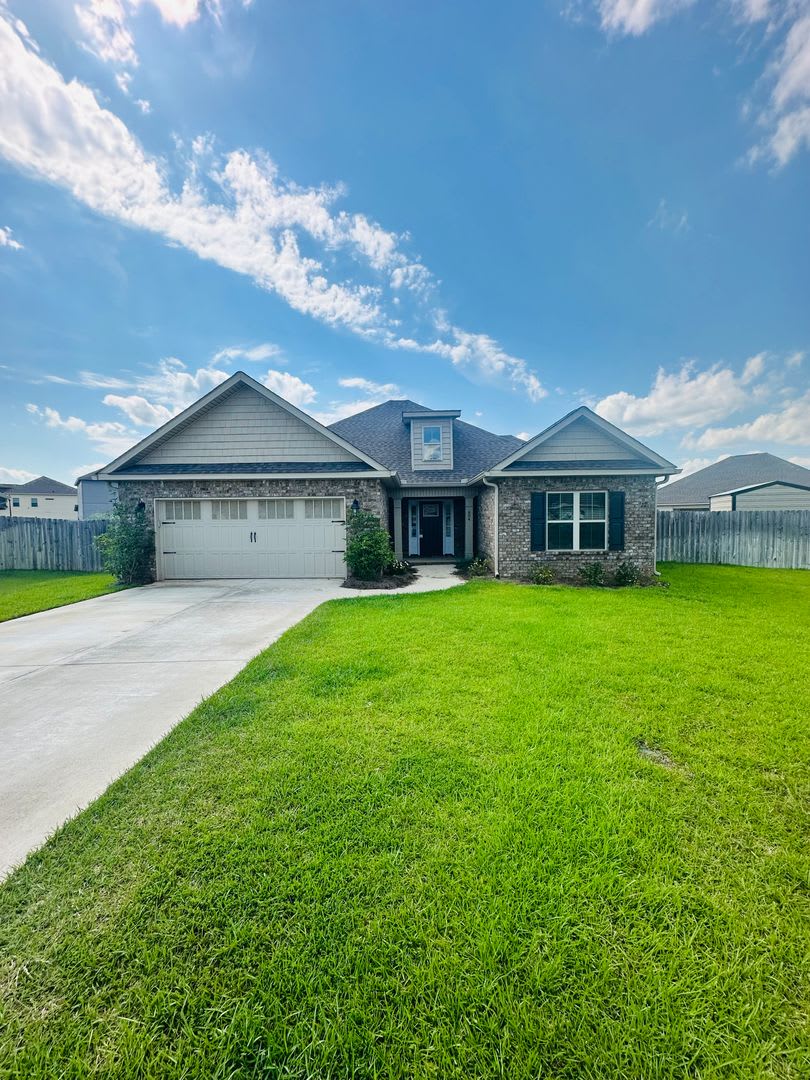 604 Broderick Circle - Full Brick, Great location!