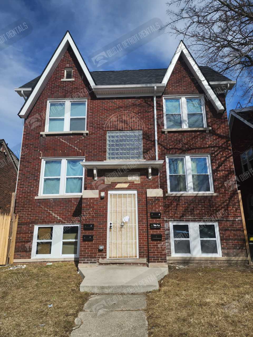 5250 Newport St Apt B1