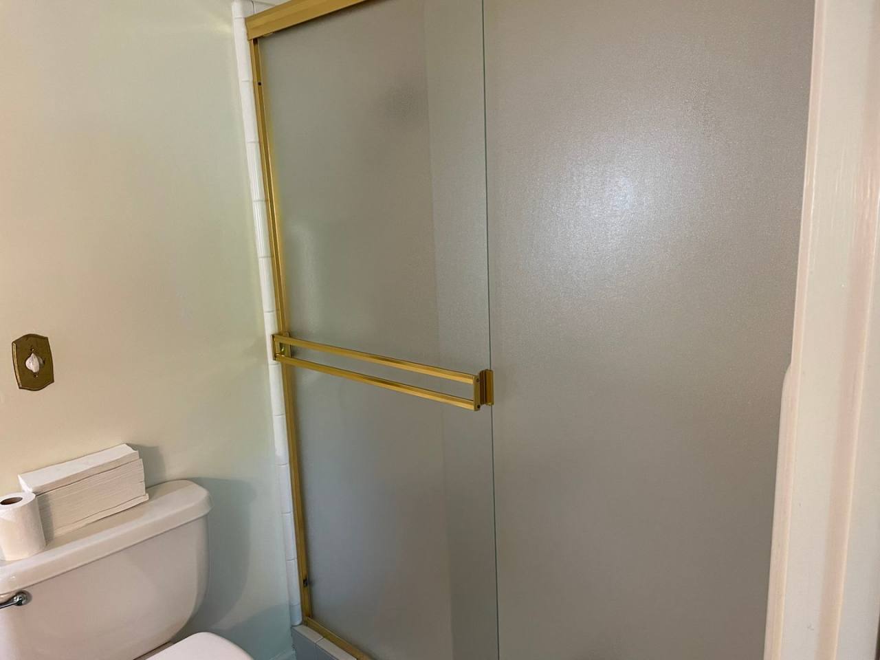 **RESERVE NOW FOR SUMMER 2026** Spacious 6-Bedroom House Near Chico State