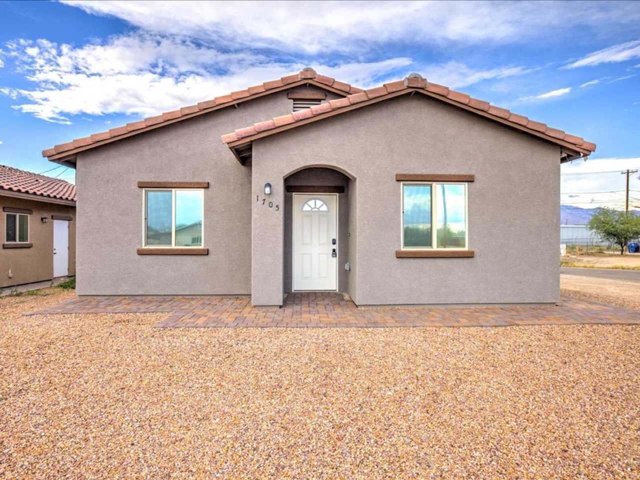 Now accepting pets, with homeowner approval.