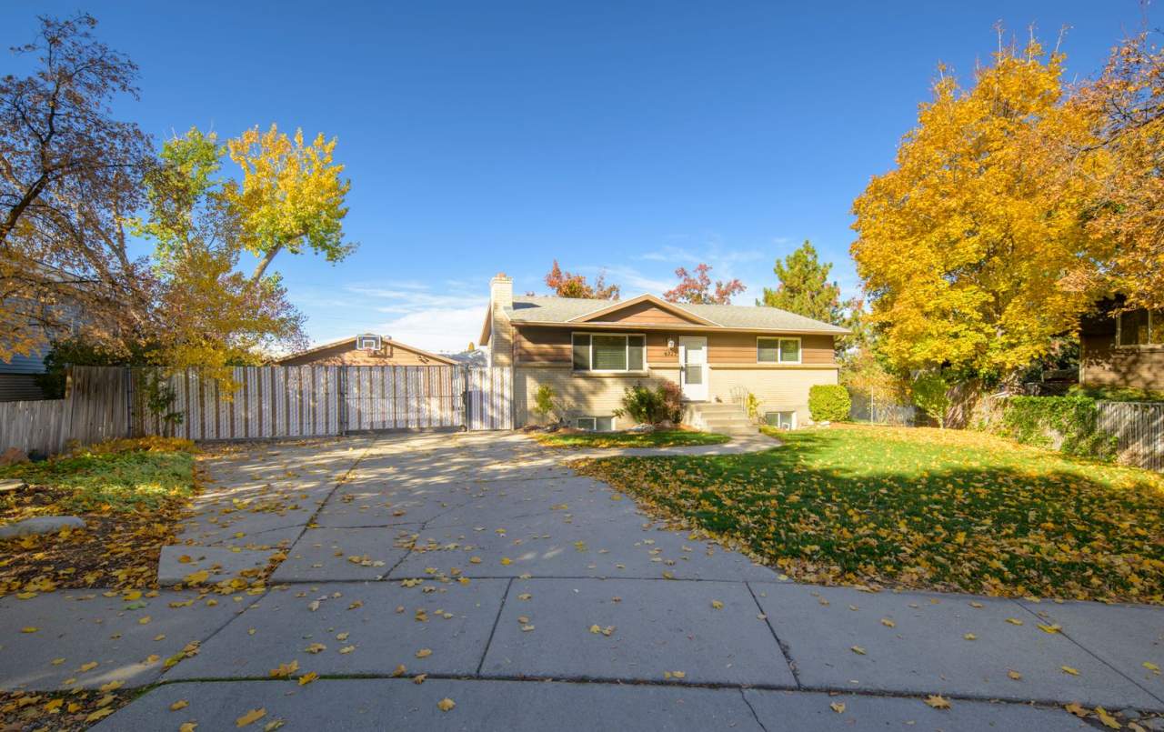 Gorgeous Home in Cottonwood Heights!