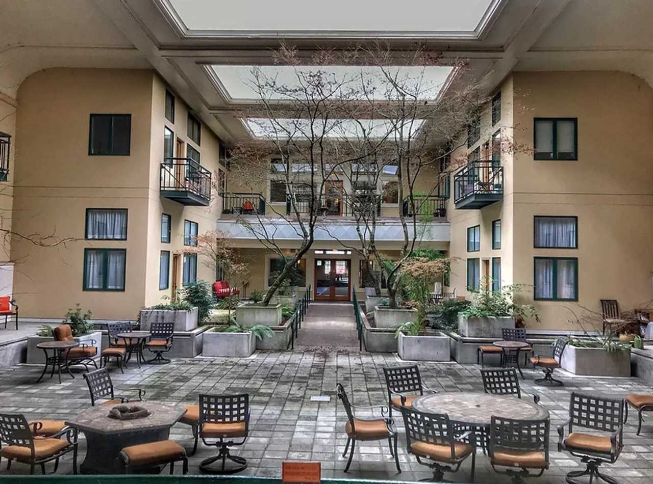 Beautiful Lincoln School Studio