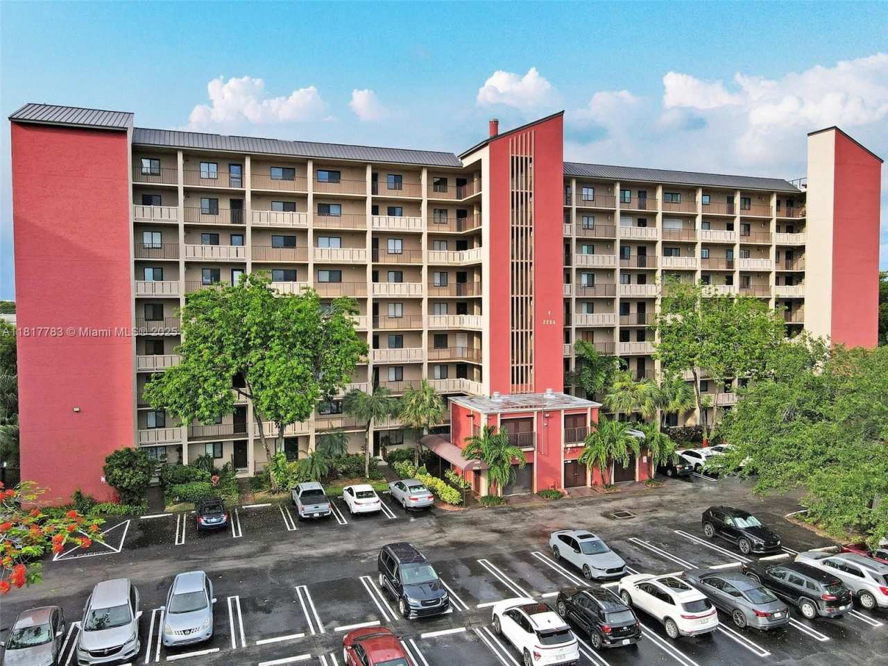 2206 S Cypress Bend Dr