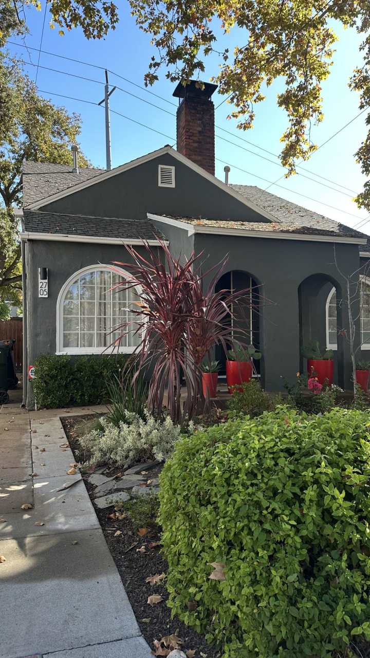 Charming 1 Bedroom 1 Bath Historic Duplex, Land Park-Curtis Park Area SEE VIDEO