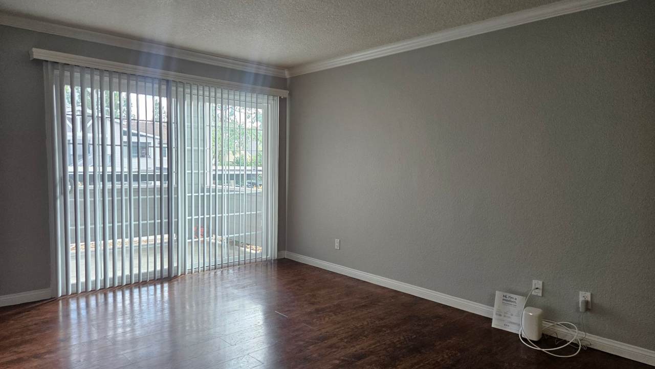 Crestwood Apartment Homes