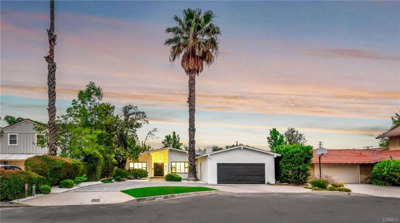 16127 Hartsook Street