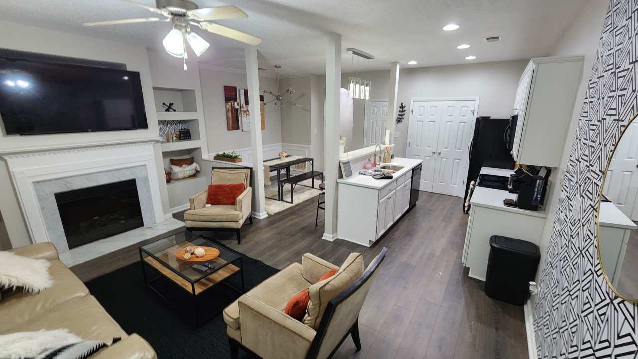 Room in 3 Bedroom Townhome at W Park Cir