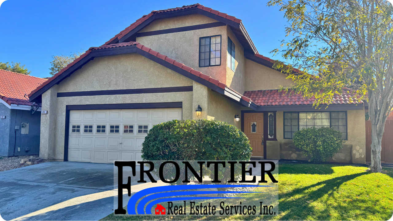 Beautiful 3 bed home for Rent. Paid Landscaping!