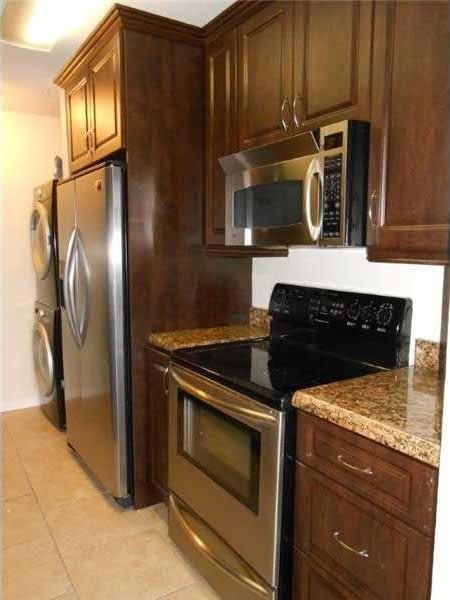 4086 N Pine Island Rd