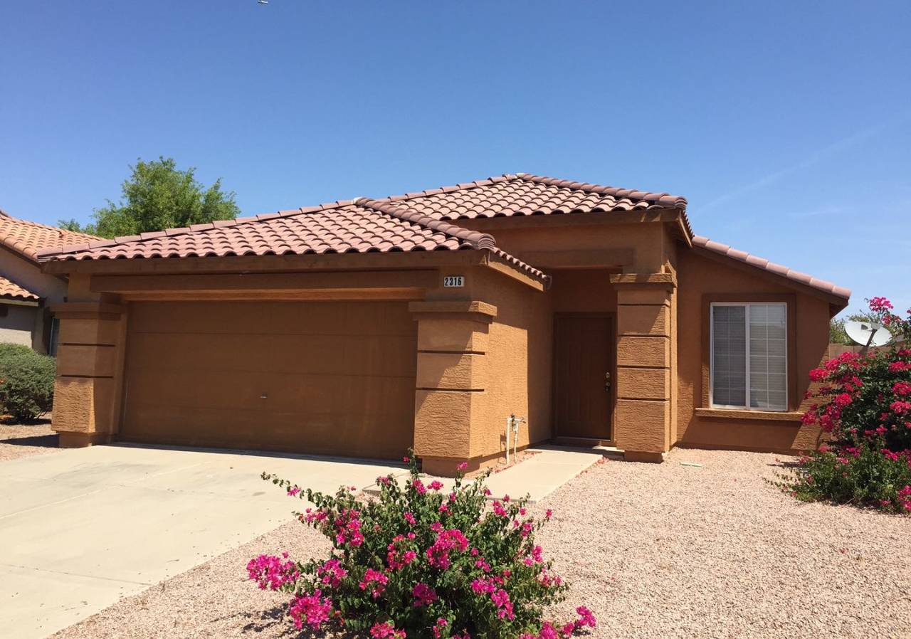 Immaculate 3-bedroom, 2 bath home in Chandler